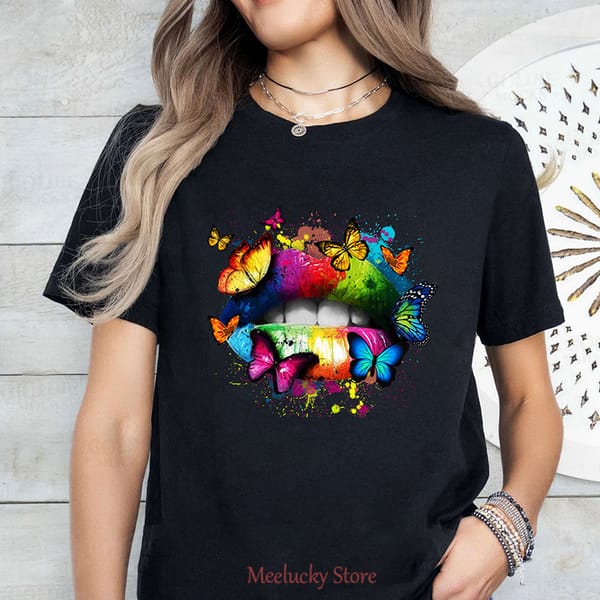 Sexy lip print pattern fashionable women's T-shirt, simple and low-key women's top made of pure cotton fabric