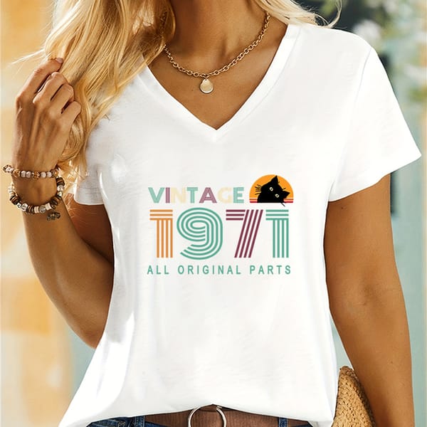 Vintage 1971 All Original Parts Graphic T-Shirt Women's Birthday Gift 1971 T-Shirt Classic Graphic Retro Birthday Gift for Mom